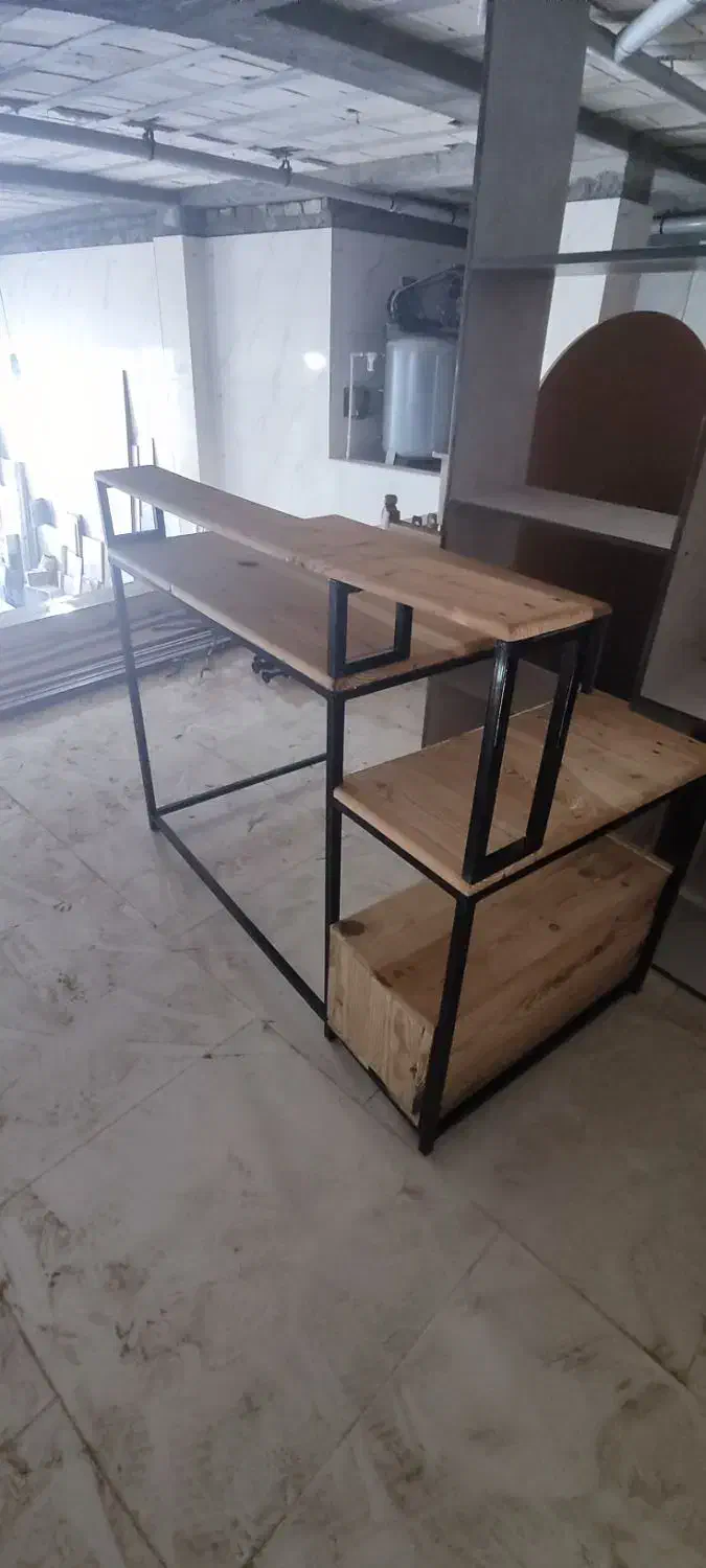 میز مدرن پایه فلزی صفحه چوبی|میز تحریر و کامپیوتر|اردکان, |دیوار