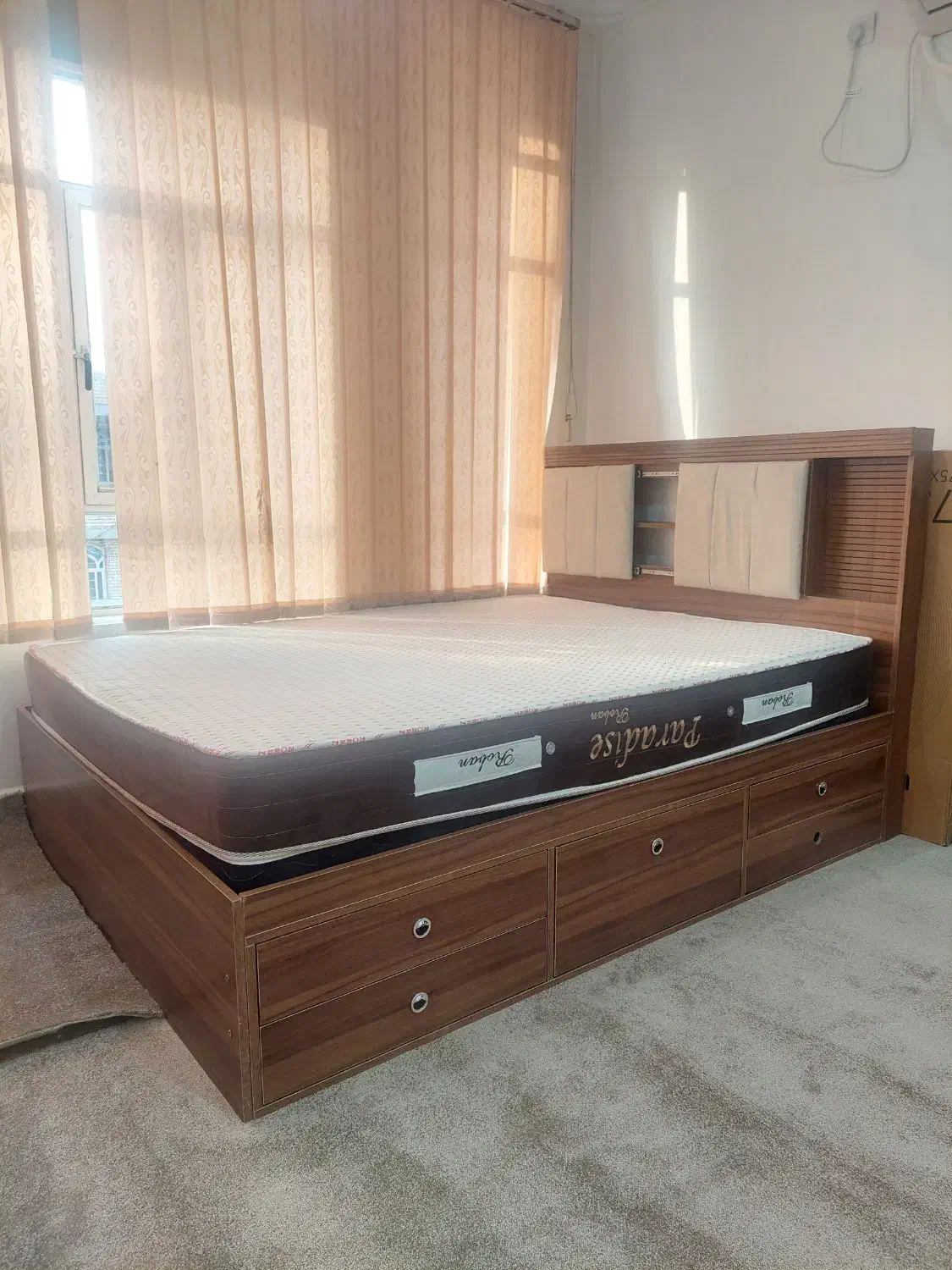 تخت و تشک جنس خوب و نو|تخت و سرویس خواب|دهدشت, |دیوار