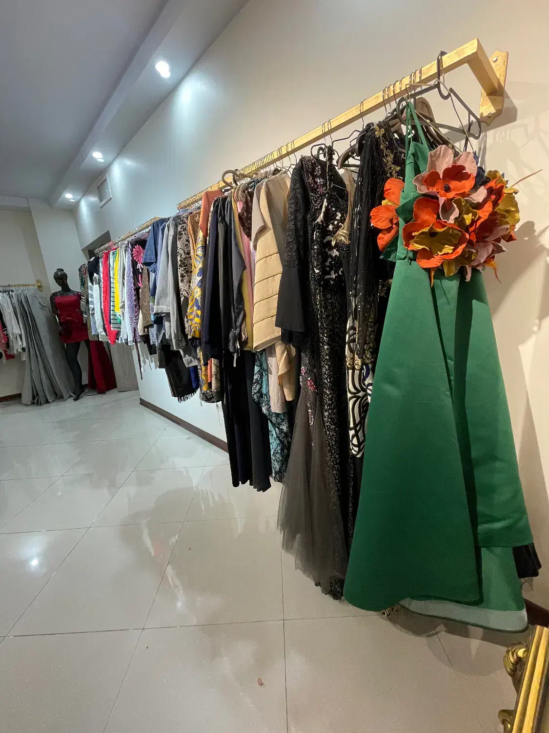 فروش ویژه برندهای خارجی|لباس|تهران, اختیاریه|دیوار