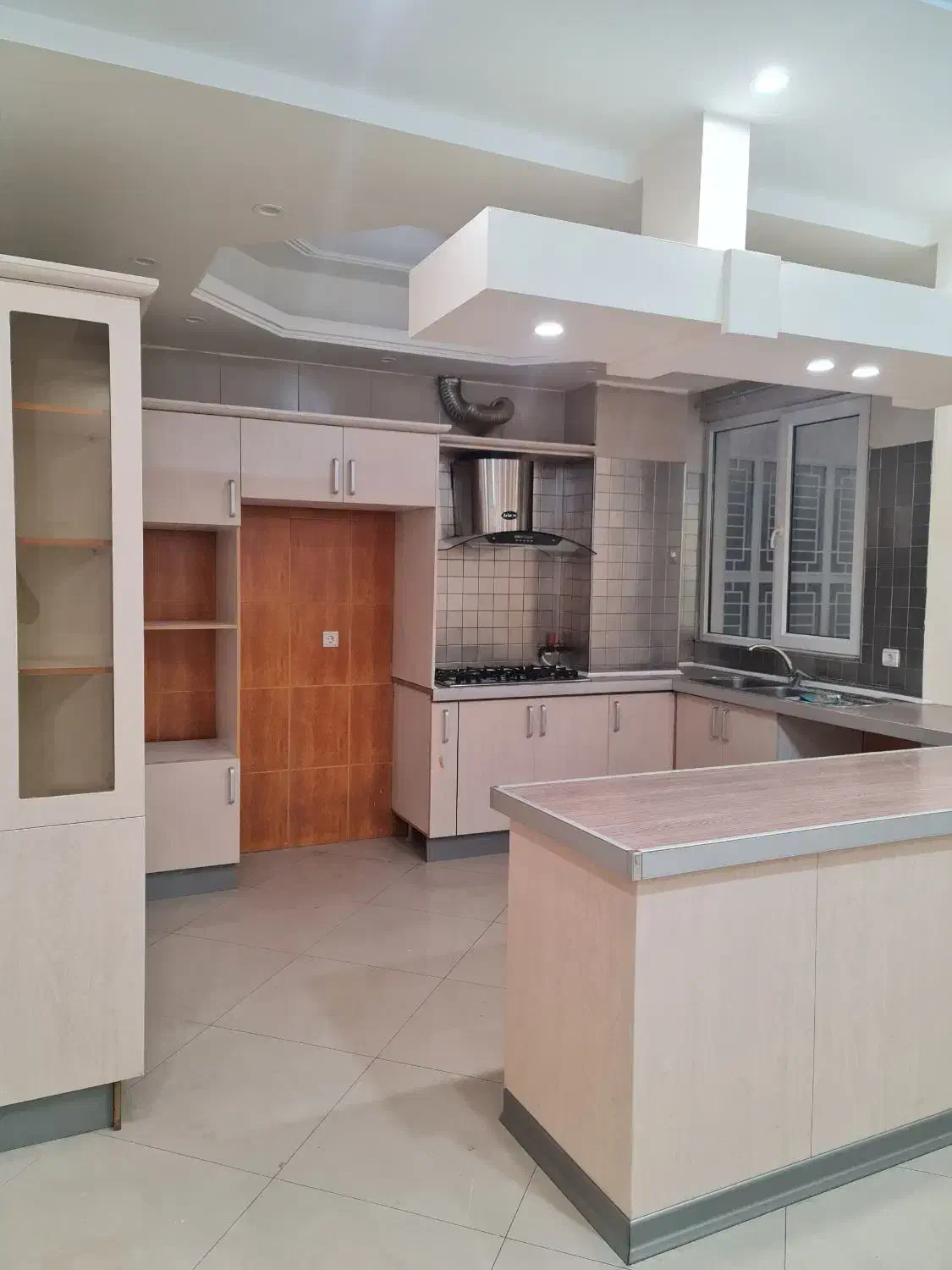 ۱۸۵ متر ثارالله فول امکانات