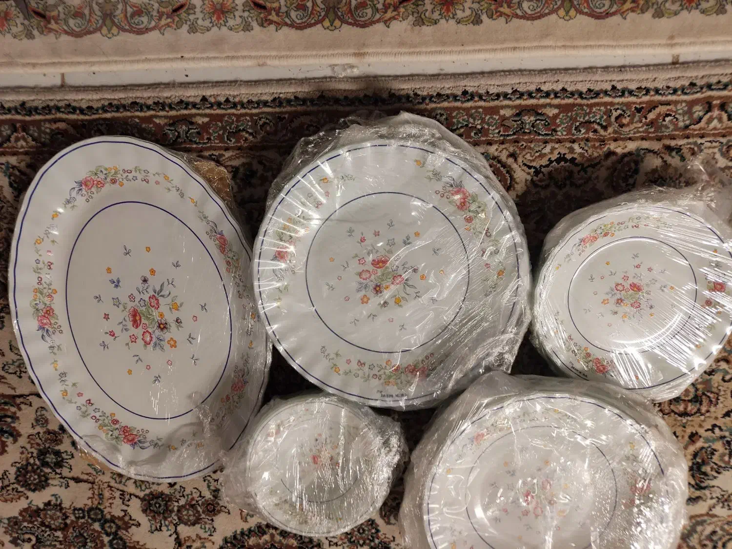 ارکوفام  ۶نفره طرح ویکتوریا ۲۵تکه نو  تو کارتون|ظروف سرو و پذیرایی|مشهد, تربیت (صدف)|دیوار