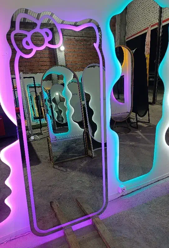 آینه پینترستی خاص و تک هلوکیتی و ...|آینه|ارومیه, |دیوار