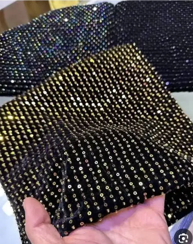 پارچه مخمل ملیله ومنجق دوزی شده|لباس|سی‌سخت, |دیوار