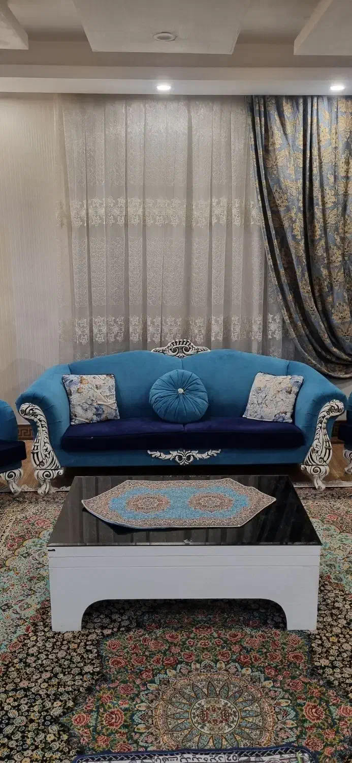 مبل 8نفره کلاسیک فوق العاده محکم و راحت|مبلمان خانگی و میز عسلی|اهواز, کمپلو شمالی|دیوار