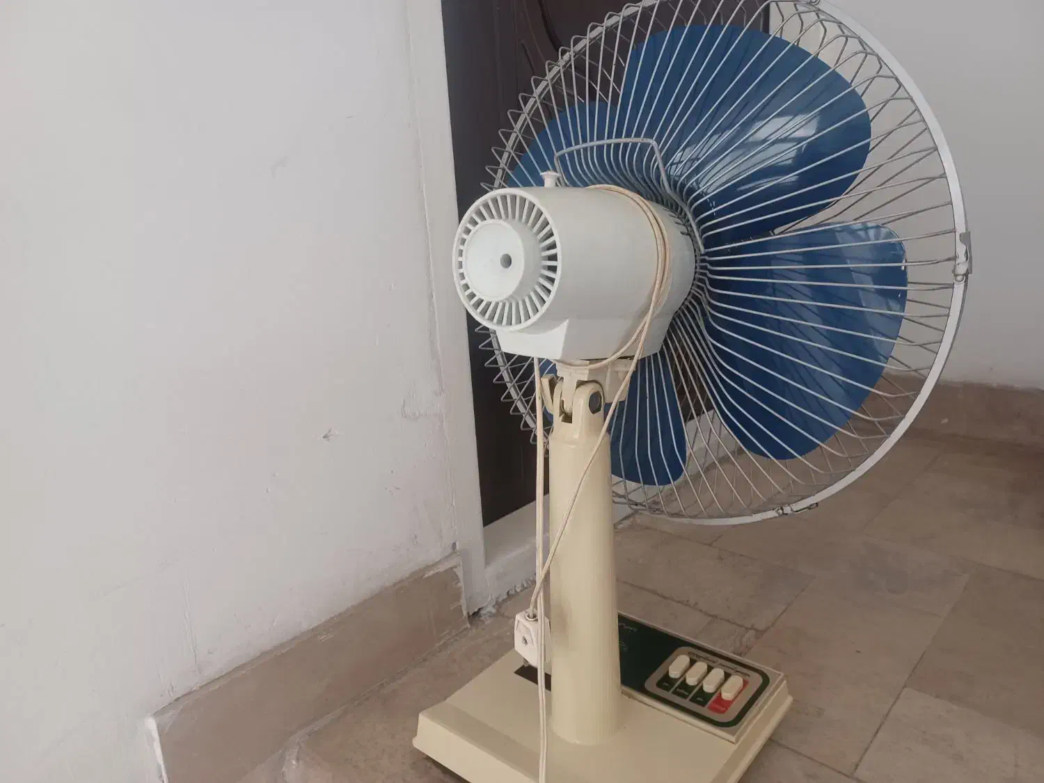 پنکه پارس خزر|پنکه و تصفیهکنندهٔ هوا|تهران, جیحون|دیوار