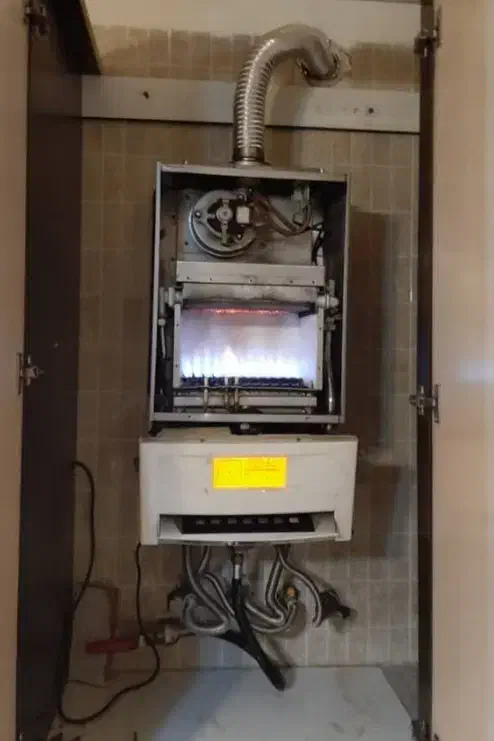 سرویسکار پکیج و آبگرمکن دیواری|آبگرمکن، پکیج، شوفاژ|مشهد, گلبرگ|دیوار