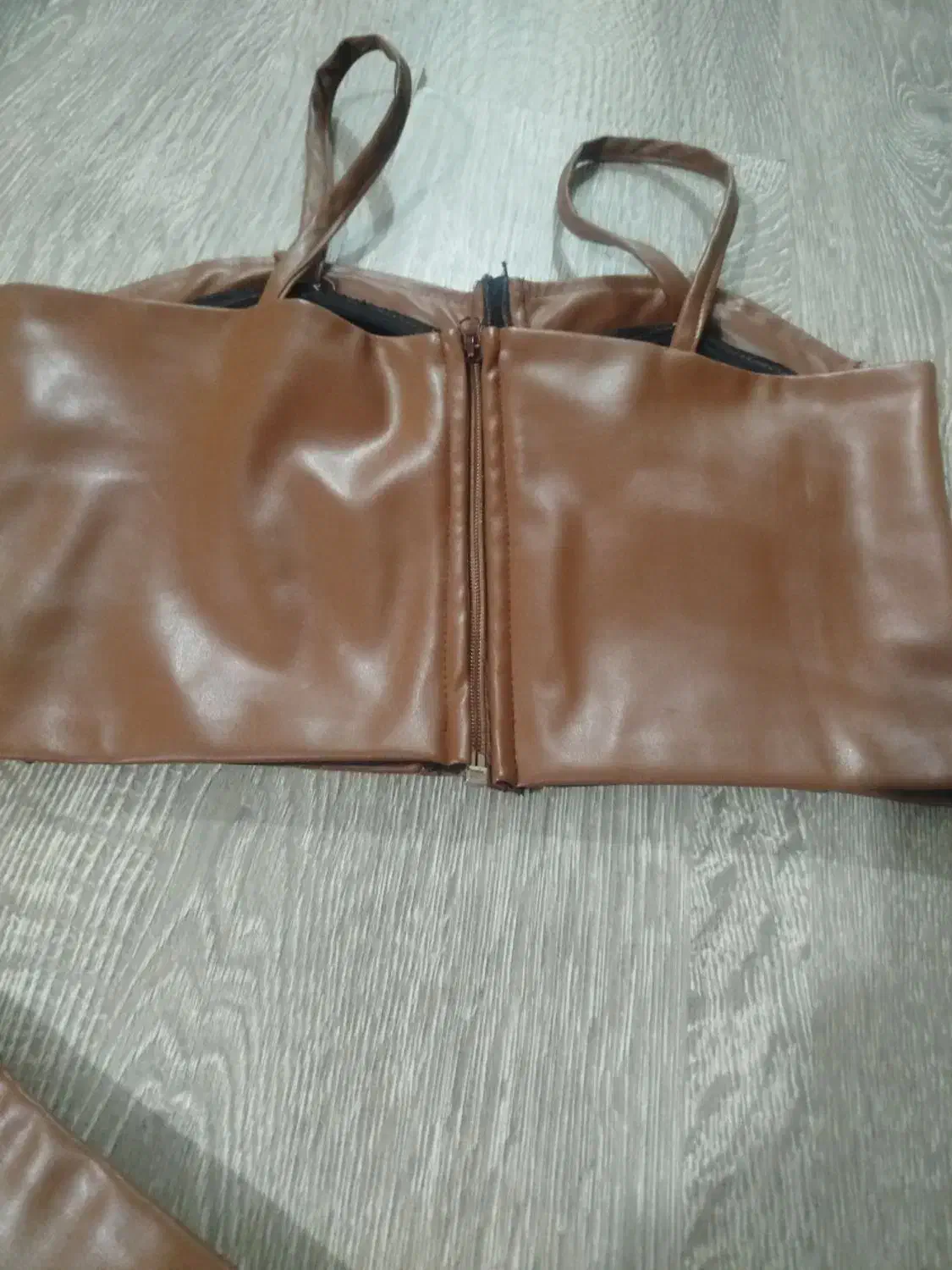 تاب دامن چرمی|لباس|سهند, |دیوار