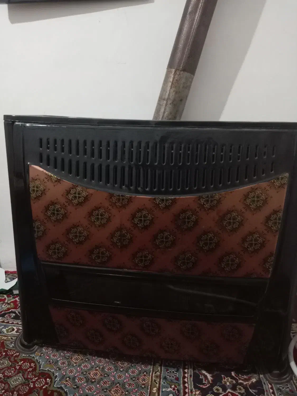 بخاری درحد وخیلی تمیز|بخاری، هیتر، شومینه|تایباد, |دیوار