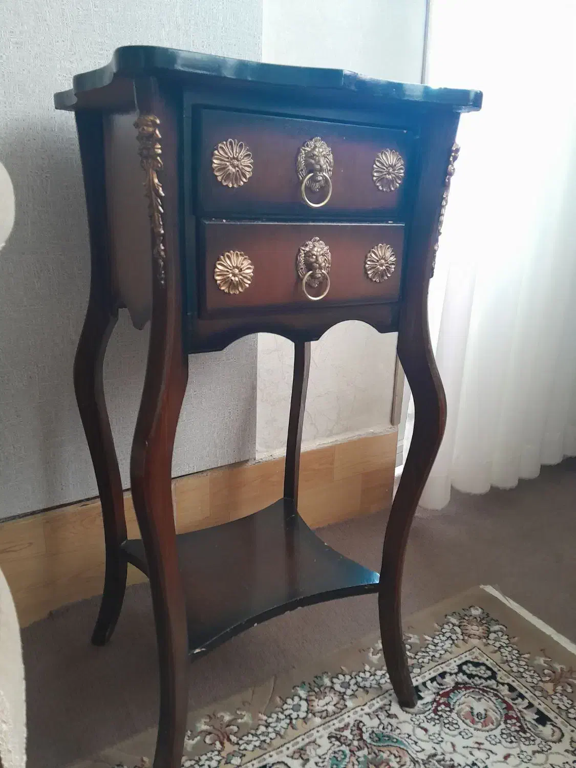 میز|میز تلفن|هشتگرد, ینگی امام|دیوار