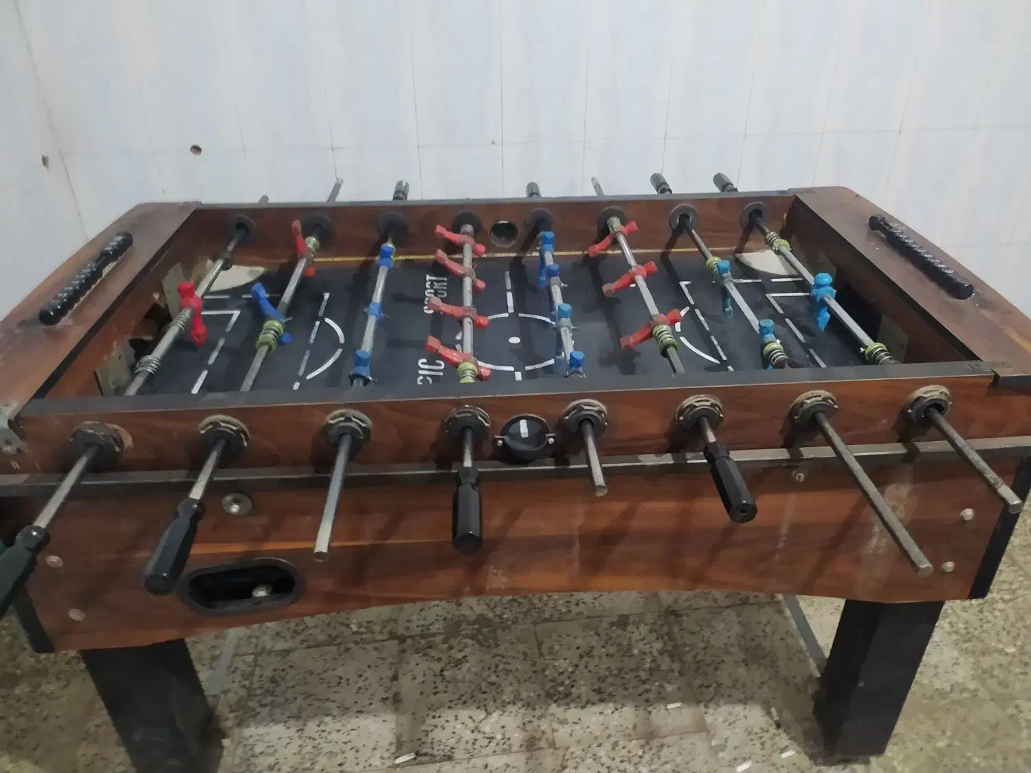 دو عدد فوتبال دستی و یک تنیس رو میزی در حد|ورزش‌های توپی|سلماس, |دیوار