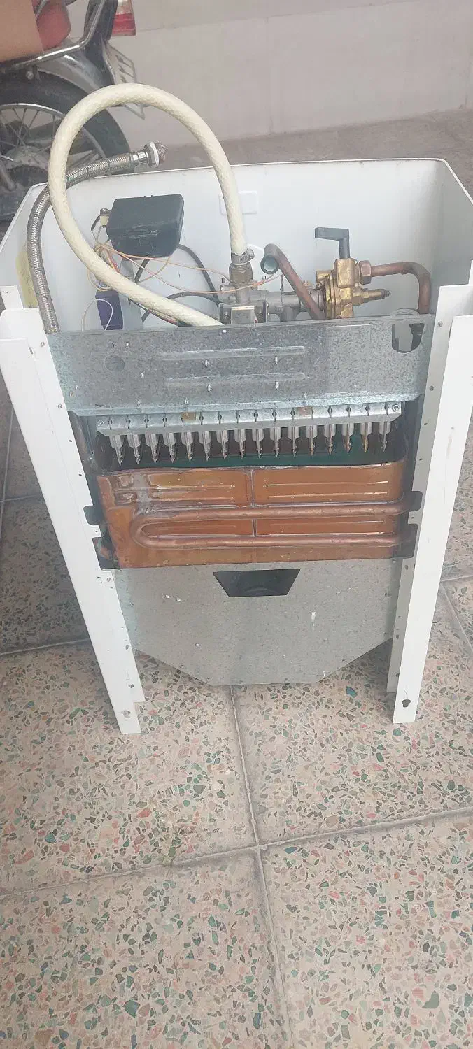 ابگرمکن ۳۲۱۸i|آبگرمکن، پکیج، شوفاژ|دره شهر, |دیوار