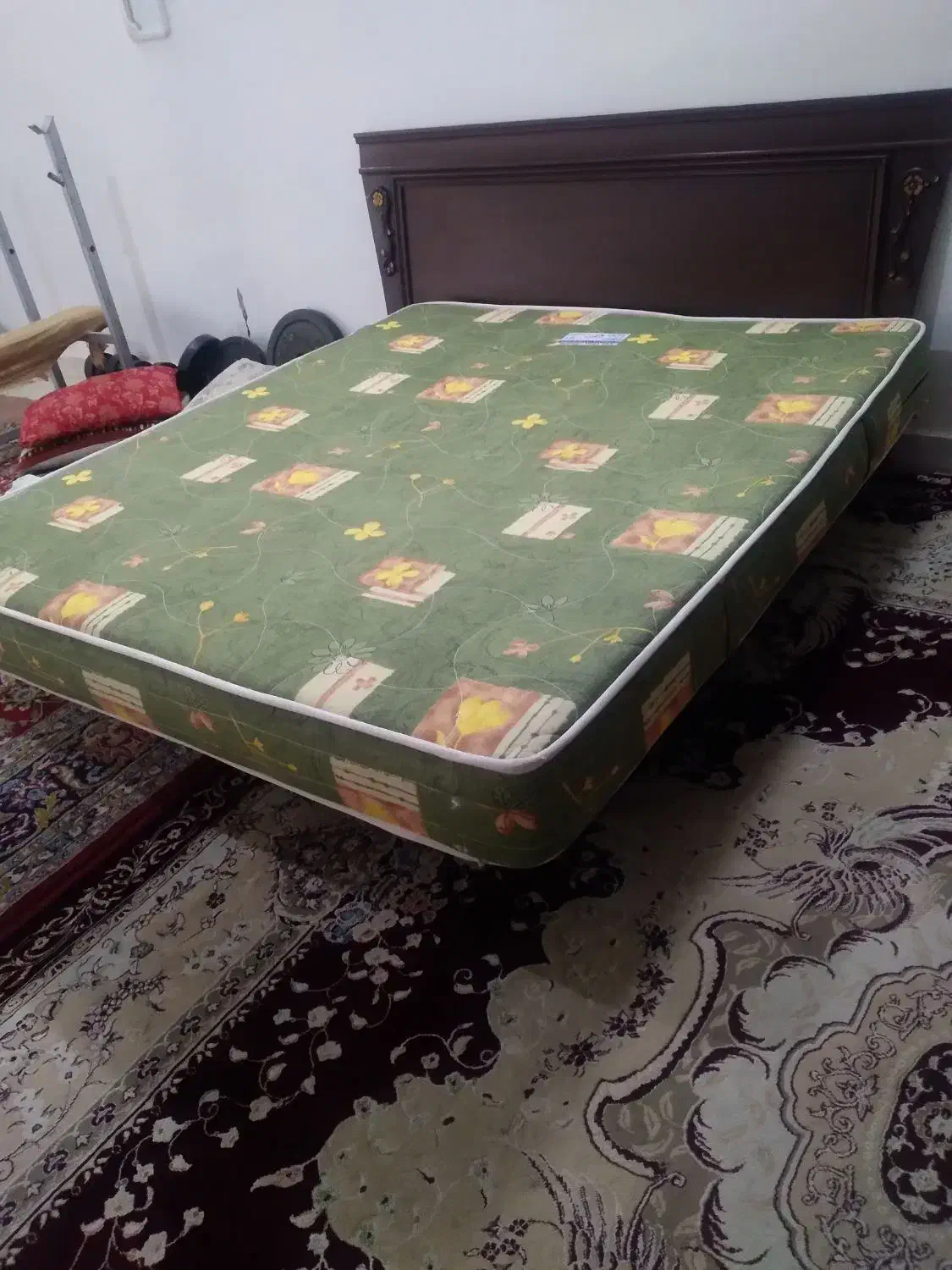 تخت|تخت و سرویس خواب|مشهد, باغون آباد|دیوار