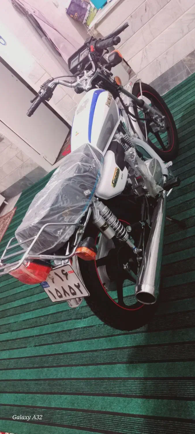 موتور سیکلت‌ پرواز۲۰۰|موتورسیکلت|قم, شاه ابراهیم|دیوار