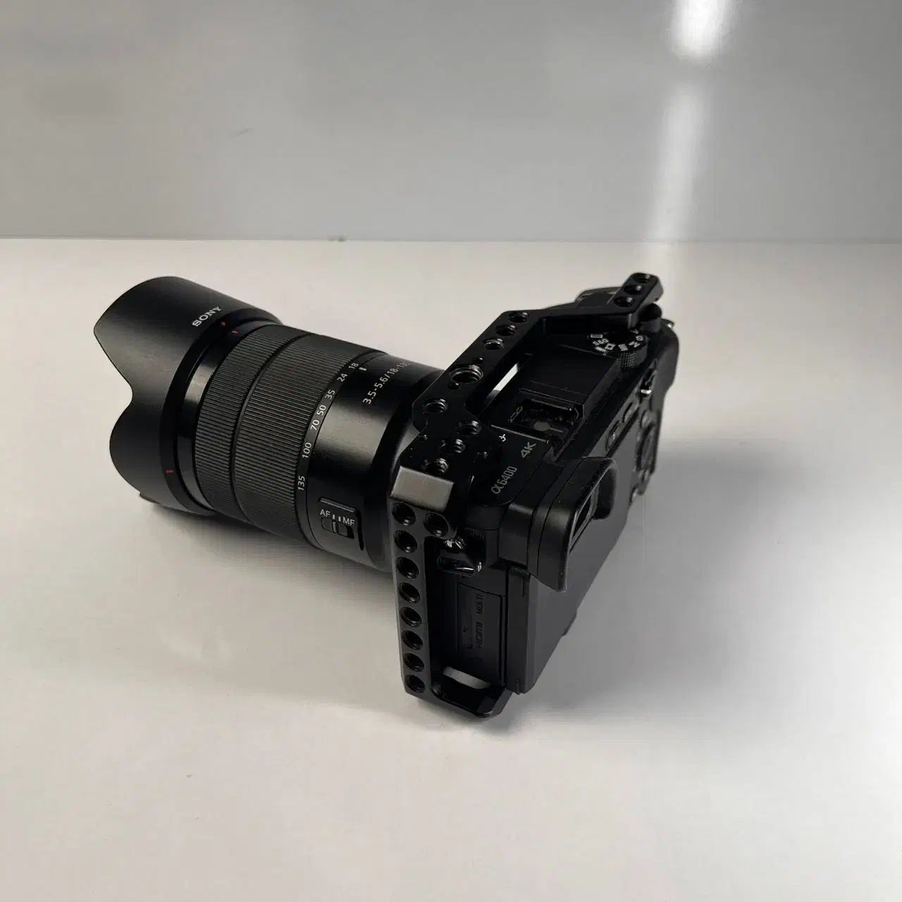دوربین سونی  Sony a6400 با لنز 18-135|دوربین عکاسی و فیلم‌برداری|تهران, جمهوری|دیوار