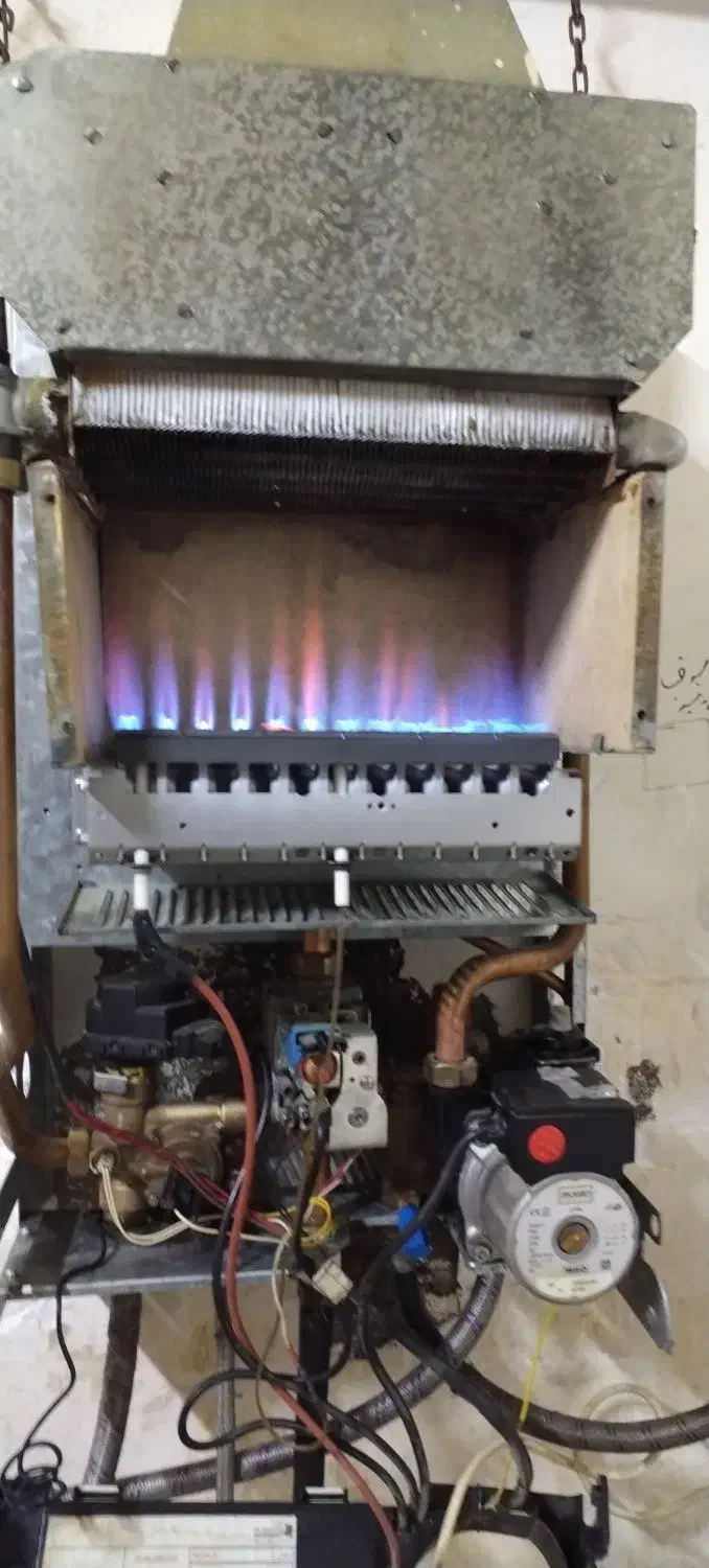 پکیج آبگرمکن شوفاژبخاری سرویس کار تعمیرات رسوبگیری|آبگرمکن، پکیج، شوفاژ|مشهد, امام خمینی|دیوار