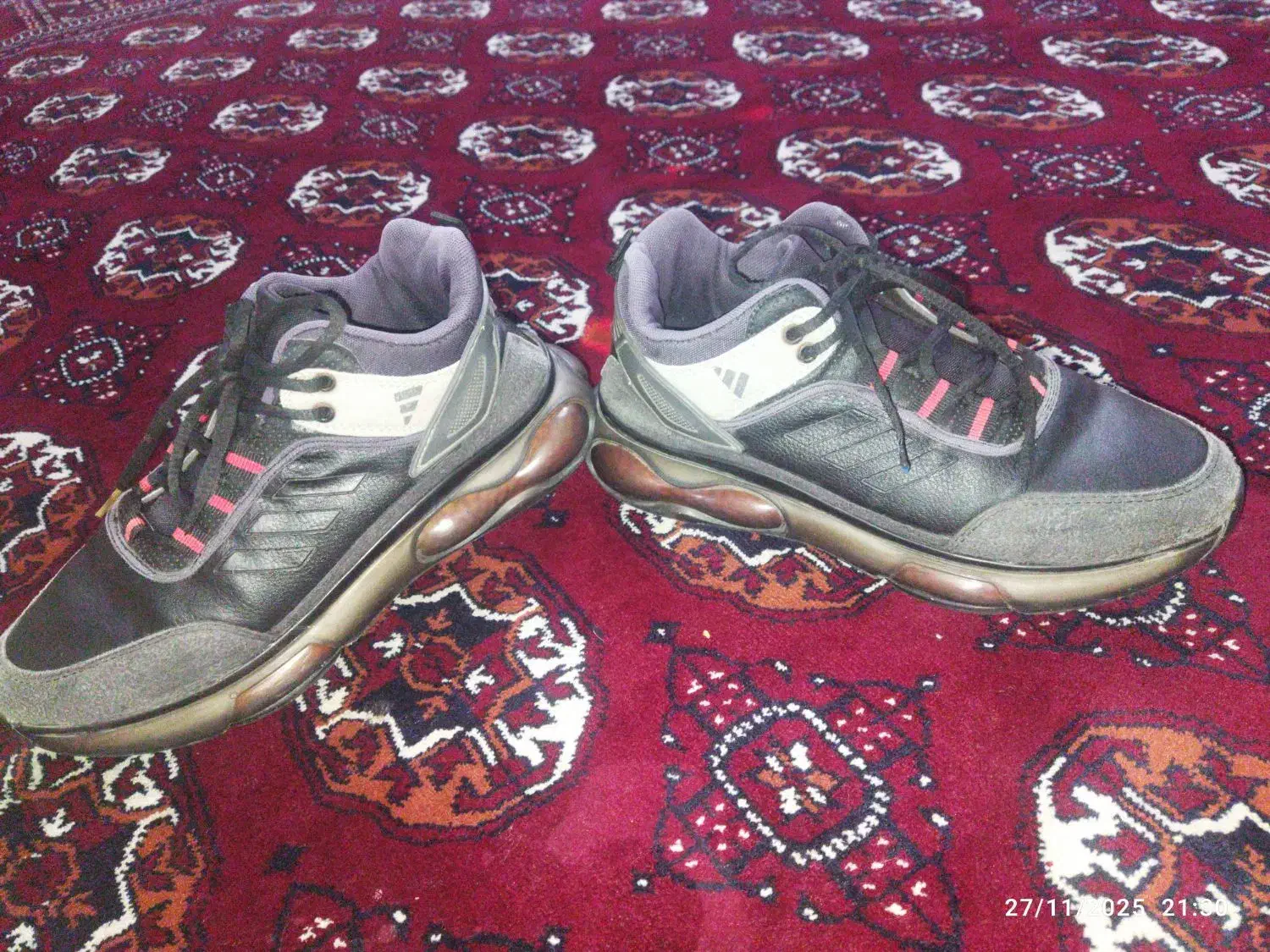 کفش فروشی تمیز خیلی محکم اسپرت اصلی|کیف، کفش، کمربند|آق قلا, |دیوار