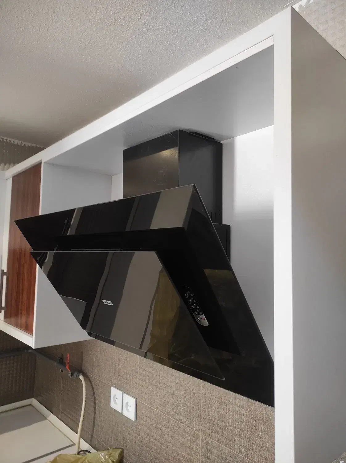 هود|هود|برازجان, |دیوار