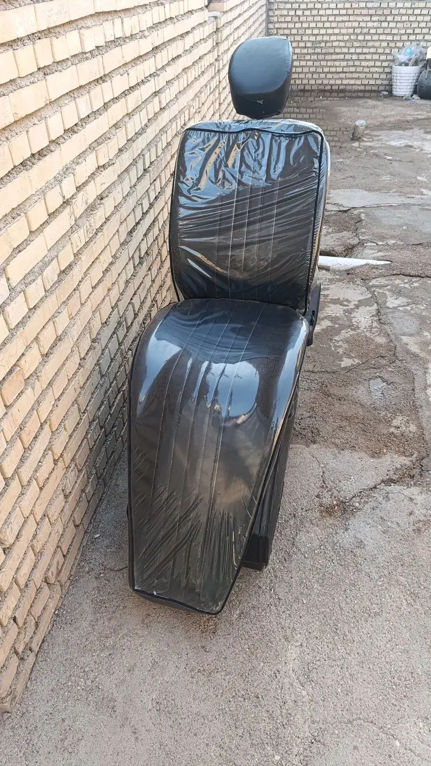 صندلی اصلاح|آرایشگاه و سالنهای زیبایی|گتوند, |دیوار