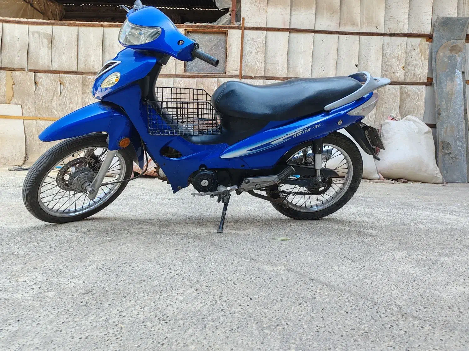 موتور بی کلاج|موتورسیکلت|کاشان, شهرک صنایع کارگاهی امیرکبیر|دیوار