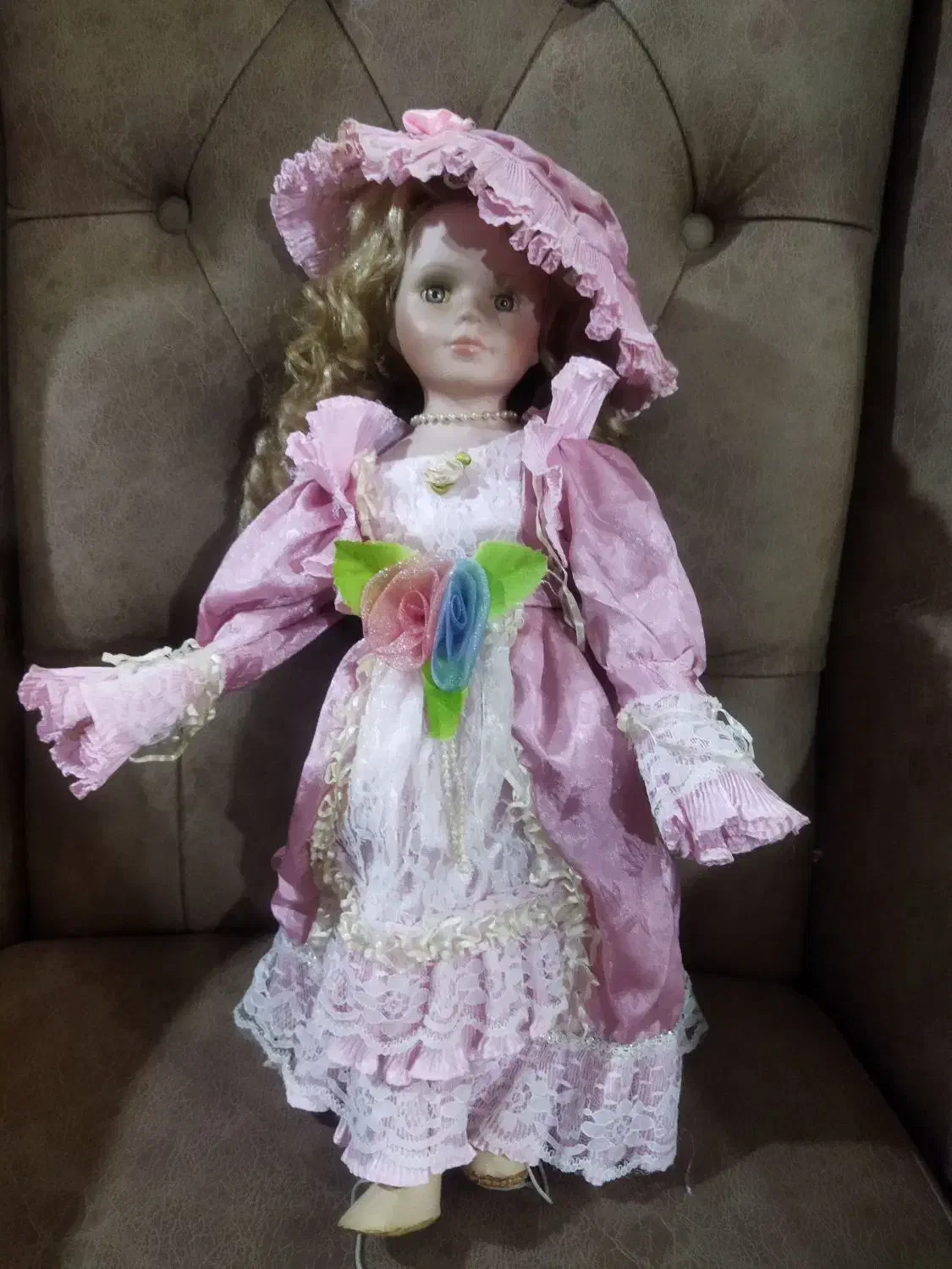 عروسک آنتیک|مجسمه، تندیس، ماکت|تبریز, |دیوار