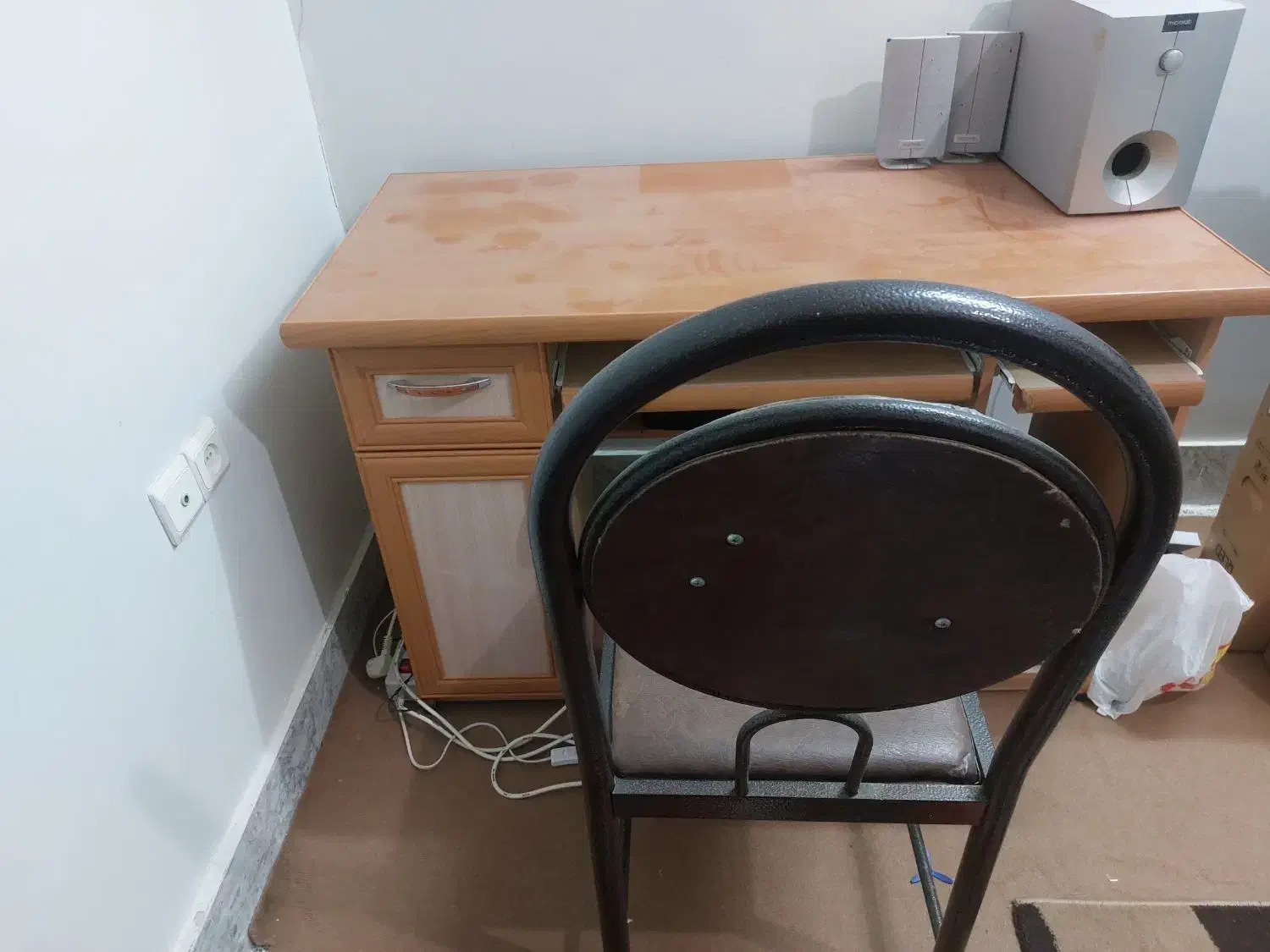 میز کامپیوتر و صندلی|میز تحریر و کامپیوتر|خرمآباد, |دیوار