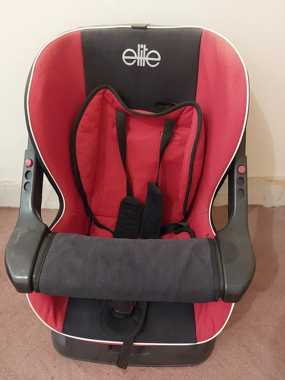 صندلی ماشین دلیجان|تخت و صندلی بچه|مبارکه, |دیوار