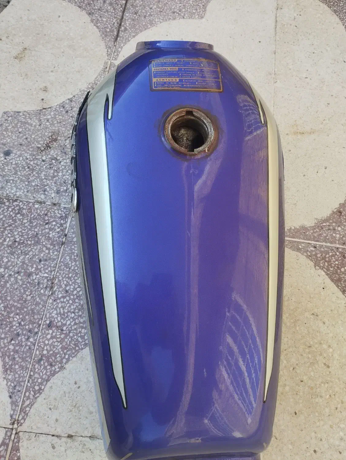 باک موتور|قطعات یدکی و لوازم جانبی|شیراز, محراب|دیوار