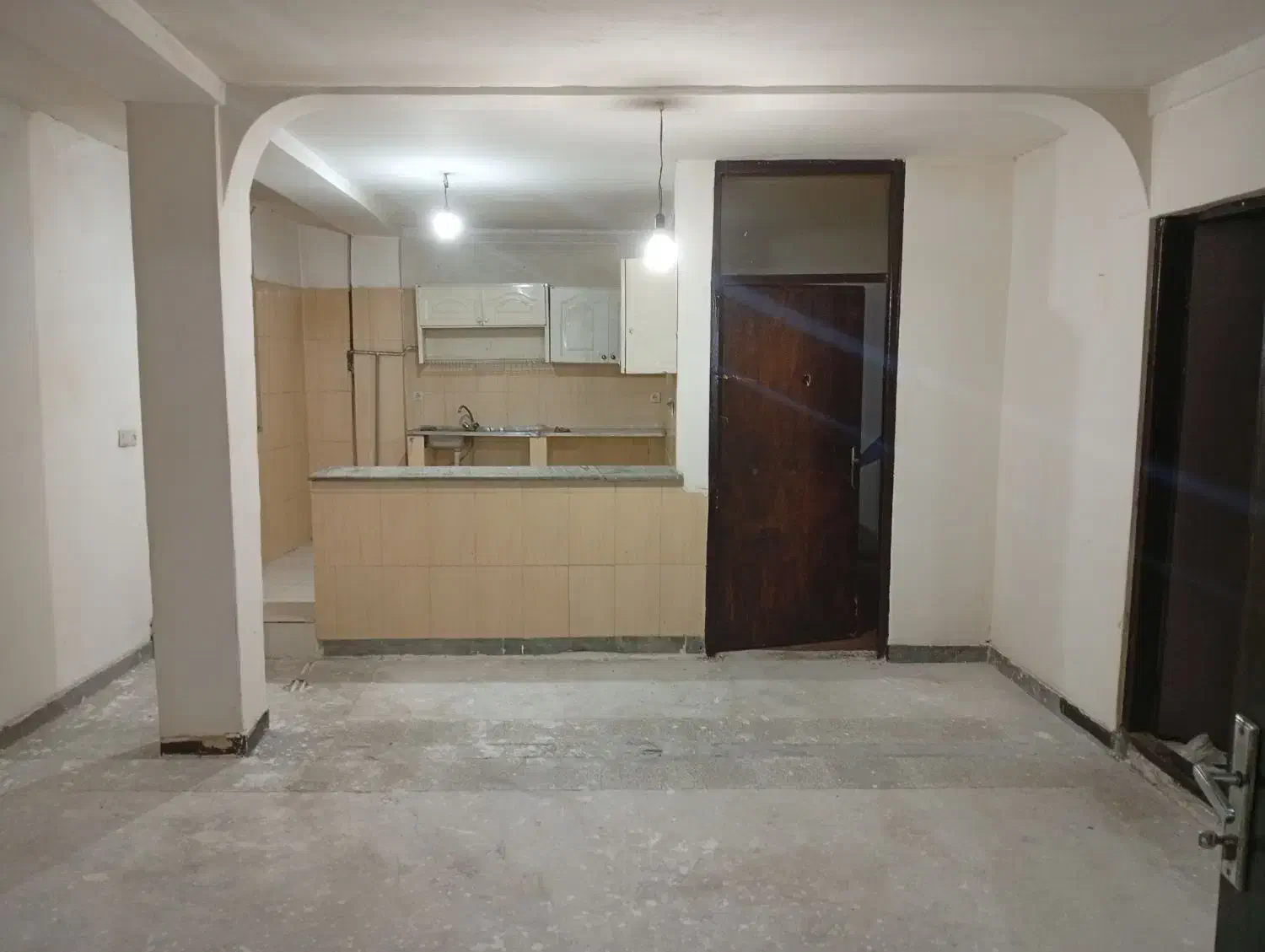 فروش یک واحد ۶۰ متری خیابان معلم سر نبش اصلی|فروش آپارتمان|ساری, |دیوار