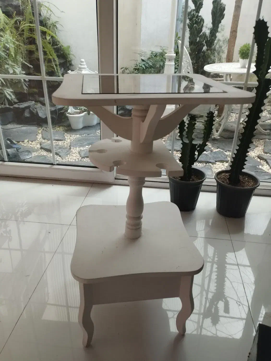 میز و پاتختی|بوفه، ویترین، کنسول|رشت, لاکانی|دیوار