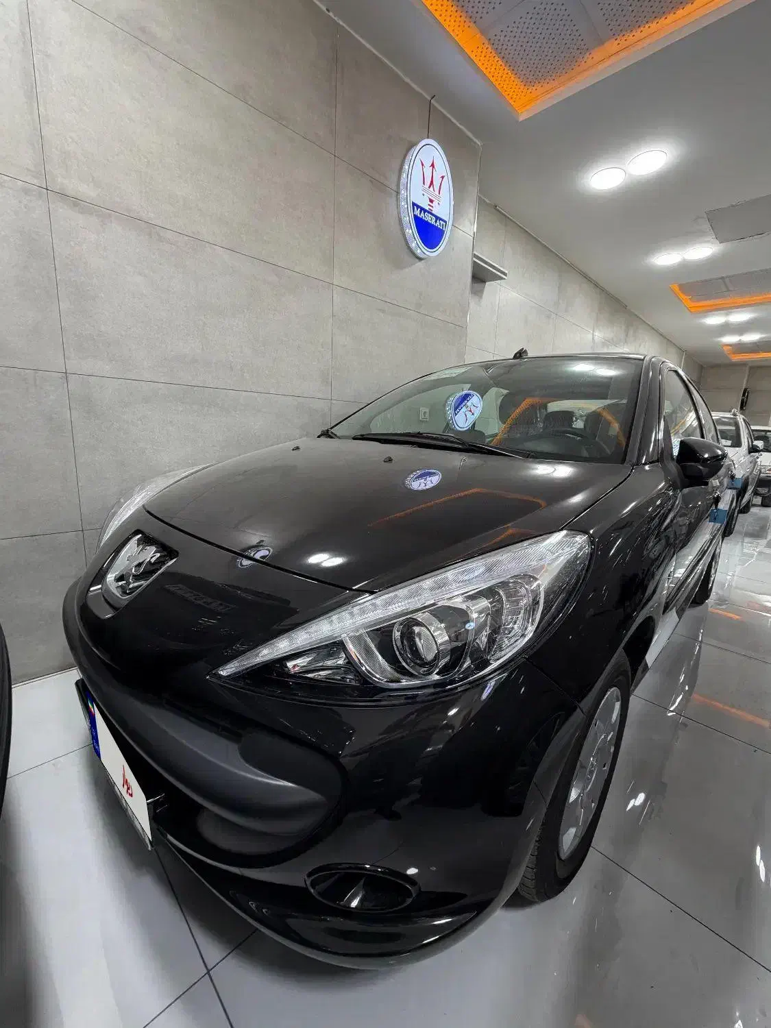 ۲۰۷ هیدرولیک مشکی|خودرو سواری و وانت|شهرکرد, |دیوار