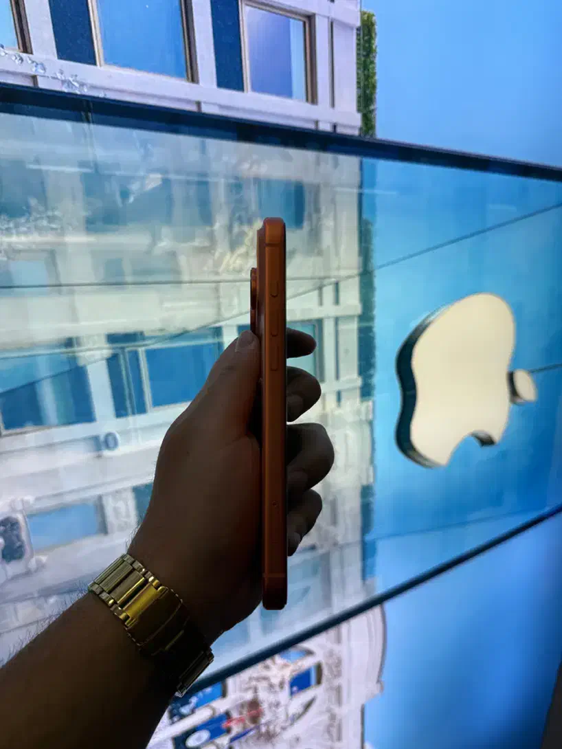 ایفون 17pro max -zaa-256 بدون نقطه|موبایل|اصفهان, چرخاب|دیوار