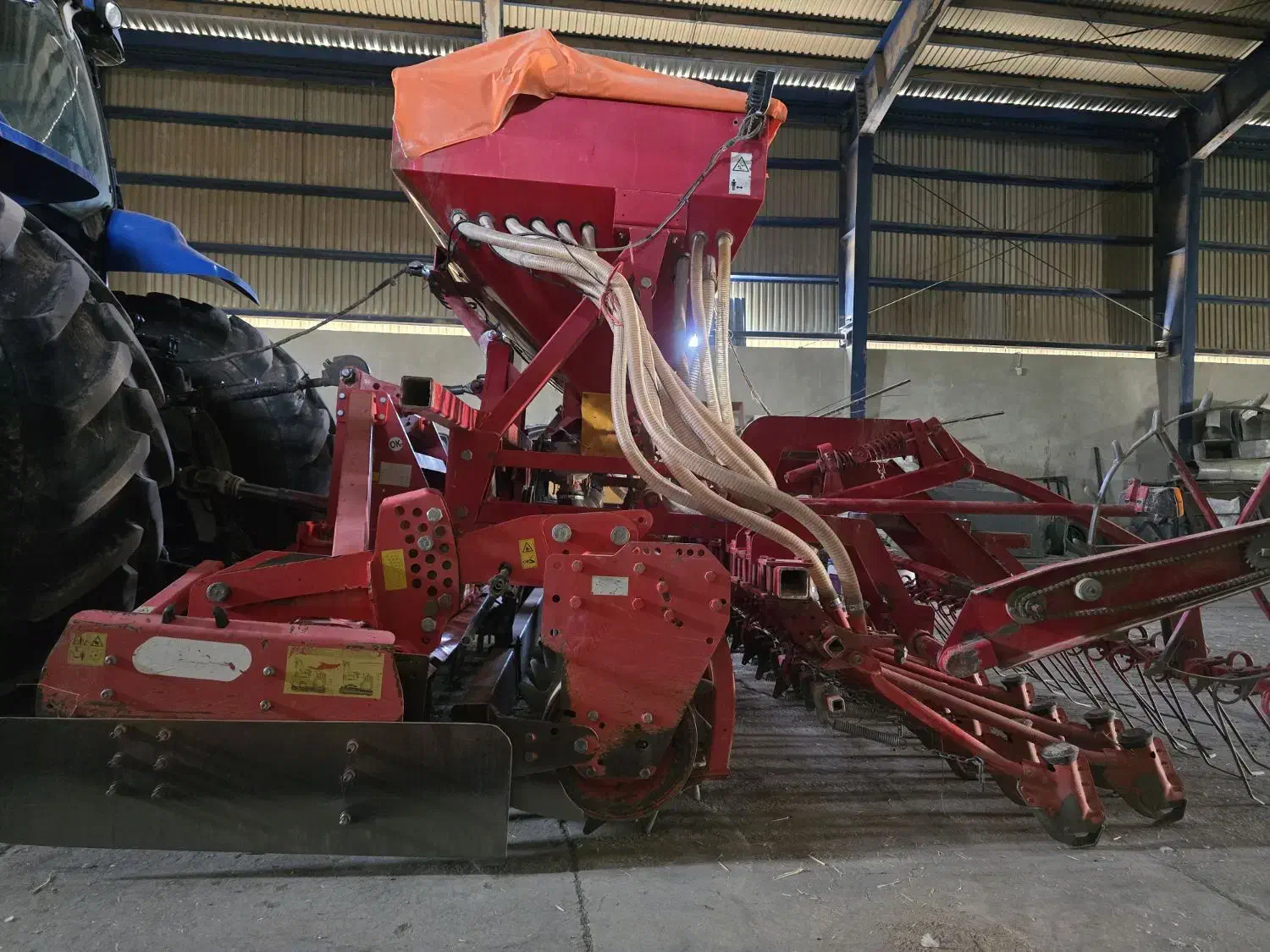 تراکتور نیوهلند کمبینات گاسپاردو|ماشین‌آلات صنعتی|اصفهان, زیار|دیوار