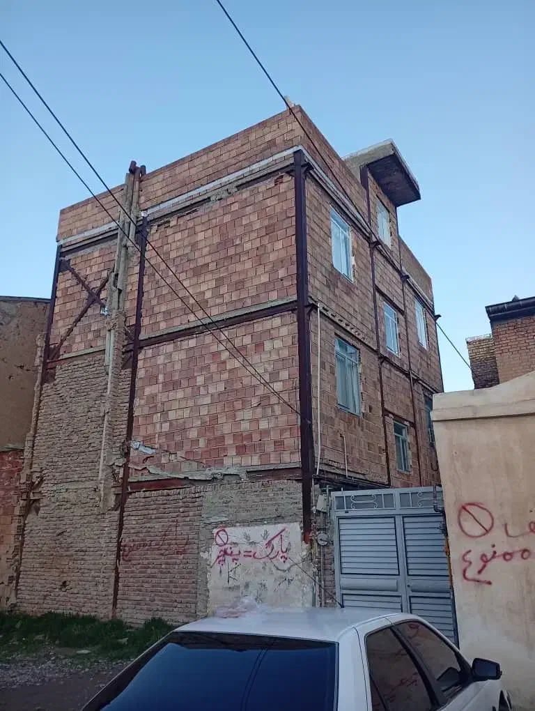 فروش واحدطبقه3 85مترخیابان وحدت(املاک سعیدتقوی)|فروش آپارتمان|ارومیه, |دیوار