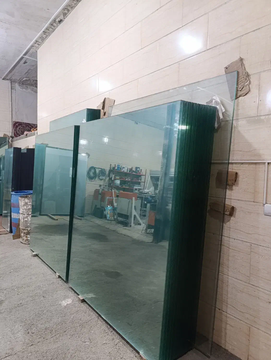 شیشه بری ، توری و پنجره دوجداره رادین|خدمات پیشه و مهارت|الوند, |دیوار