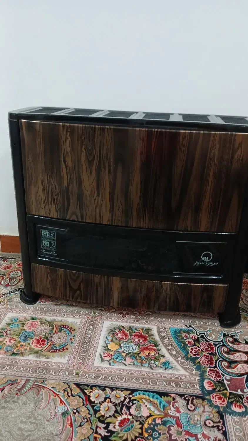 بخاری سالم در حد نو|بخاری، هیتر، شومینه|رشت, جماران|دیوار