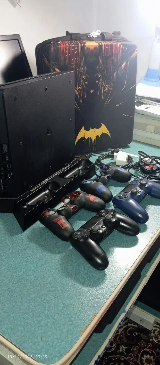 ps4اسلیم کپی خور بسیار تمیز|کنسول، بازی ویدئویی و آنلاین|میانه, |دیوار