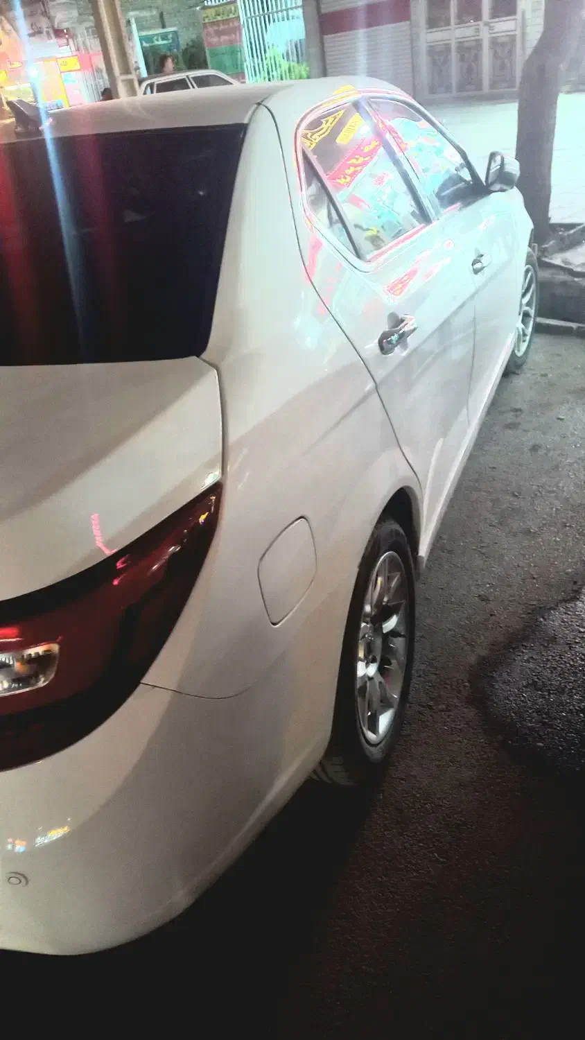 دناپلاس تیپ ۱ مدل ۴۰۲|خودرو سواری و وانت|بروجرد, |دیوار