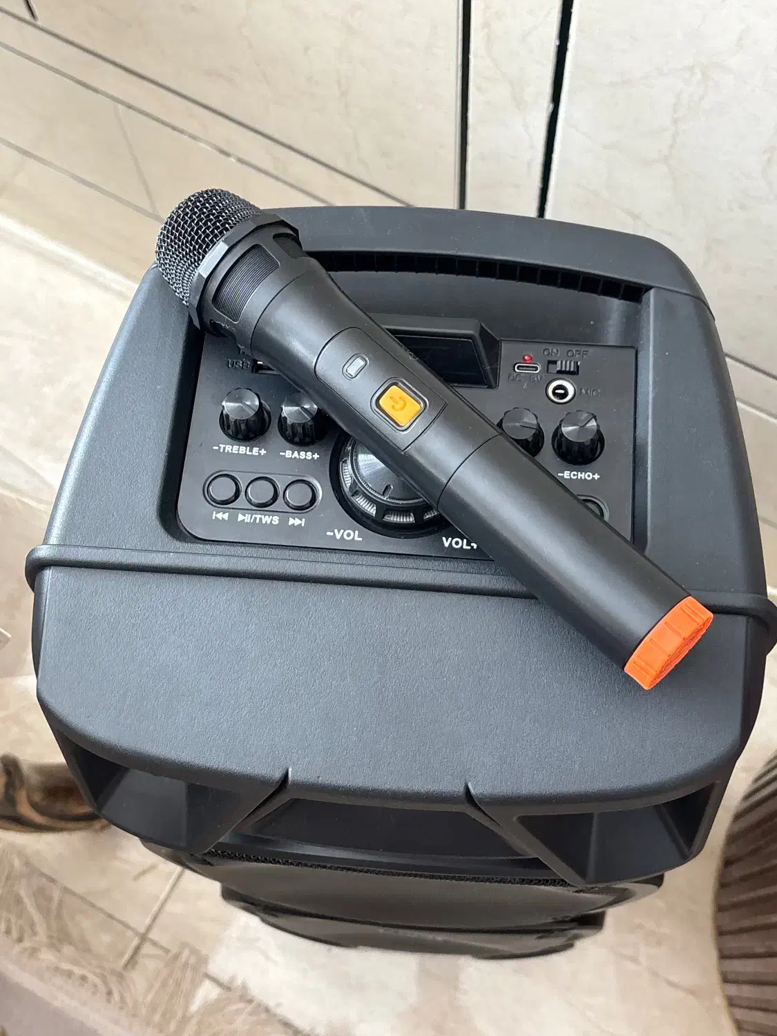 اسپیکر zqs8210|پخش‌کننده همراه|خمینی‌شهر, |دیوار