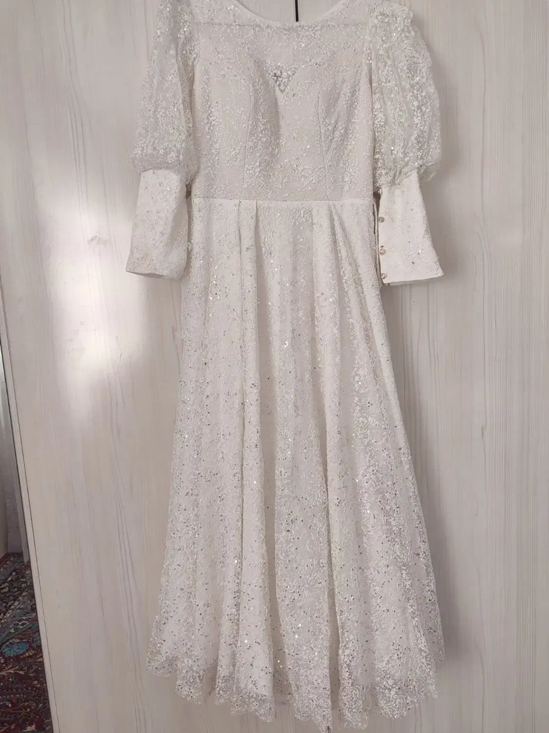 لباس مجلسی|لباس|مشکان, |دیوار