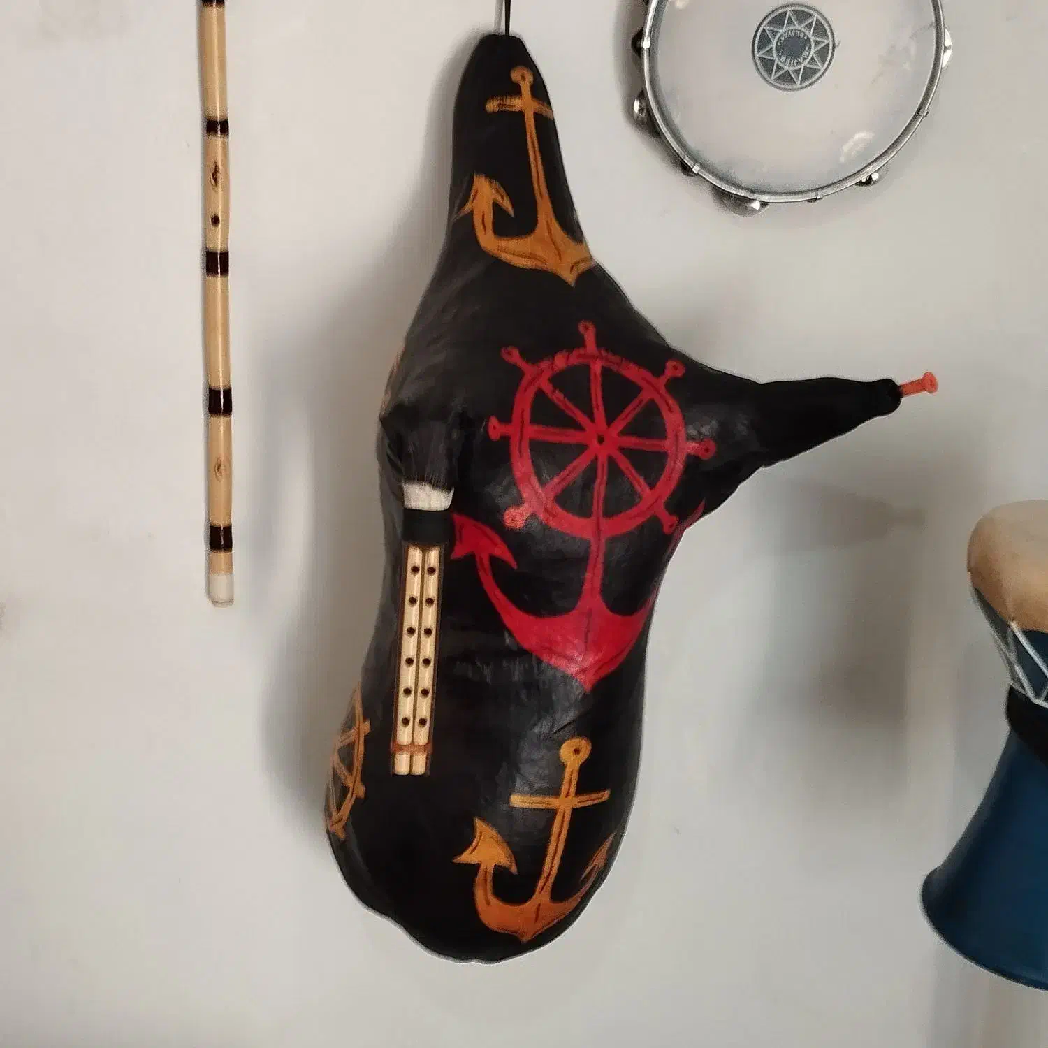 نی انبان بازان|سازهای بادی|فسا, |دیوار