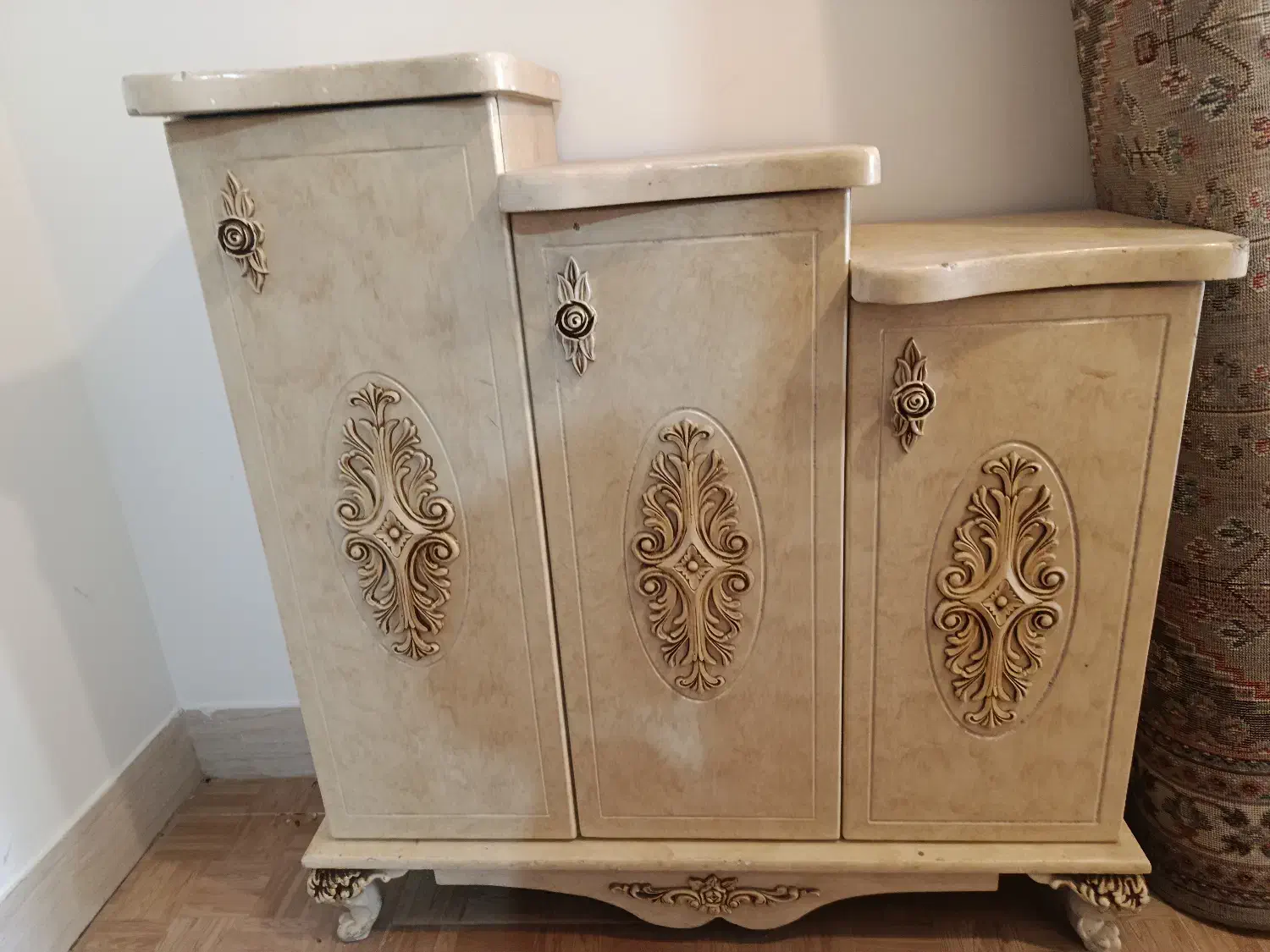 جاکفشی|جاکفشی، کمد، دراور|شاهرود, |دیوار