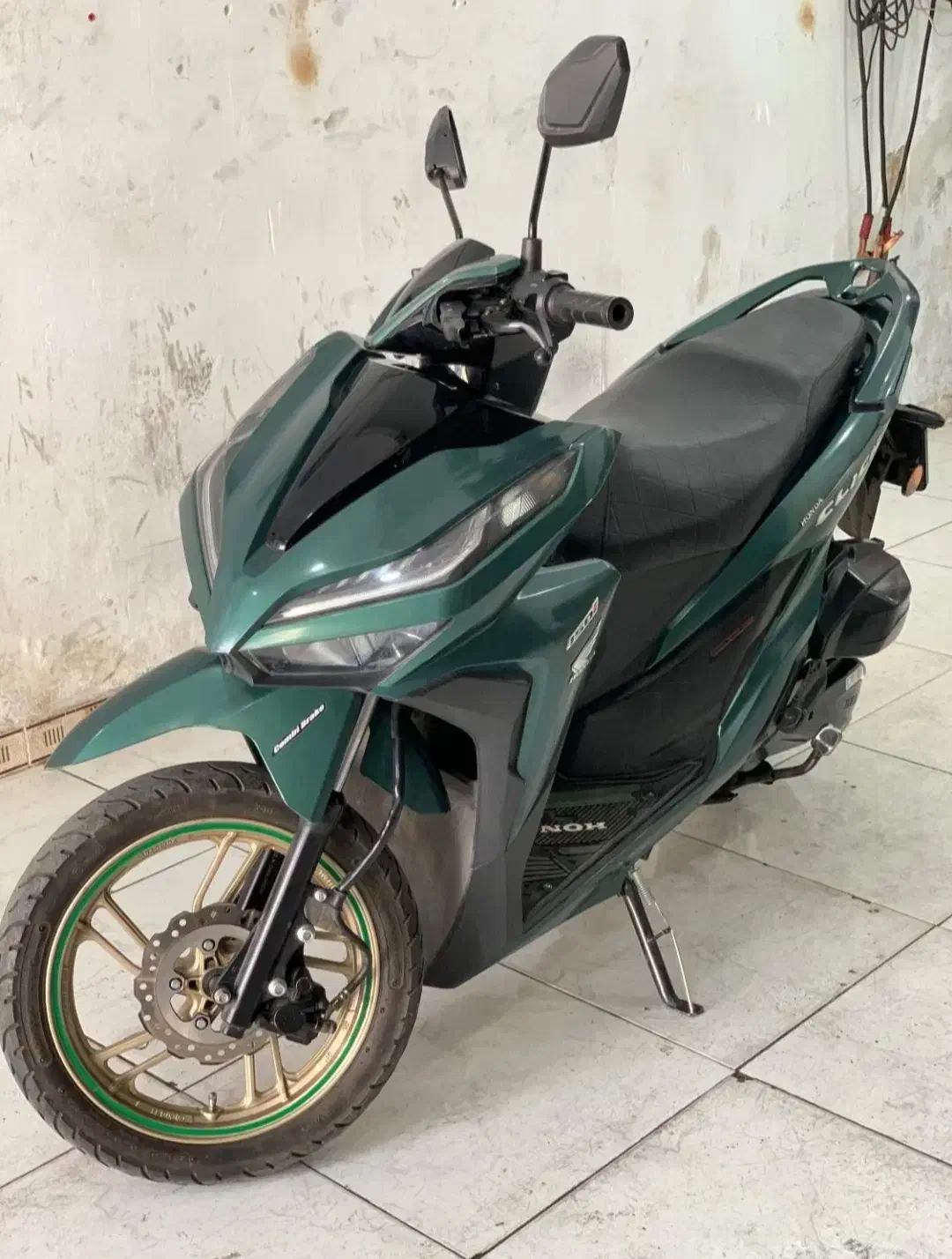 کیلیک 150|موتورسیکلت|اندیشه, اندیشه فاز ۱|دیوار