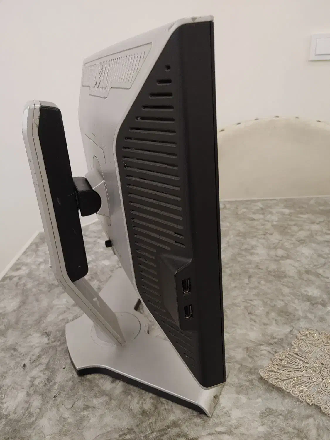 مانیتور 17 اینچ مارک Dell|قطعات و لوازم جانبی رایانه|مشکیندشت, |دیوار