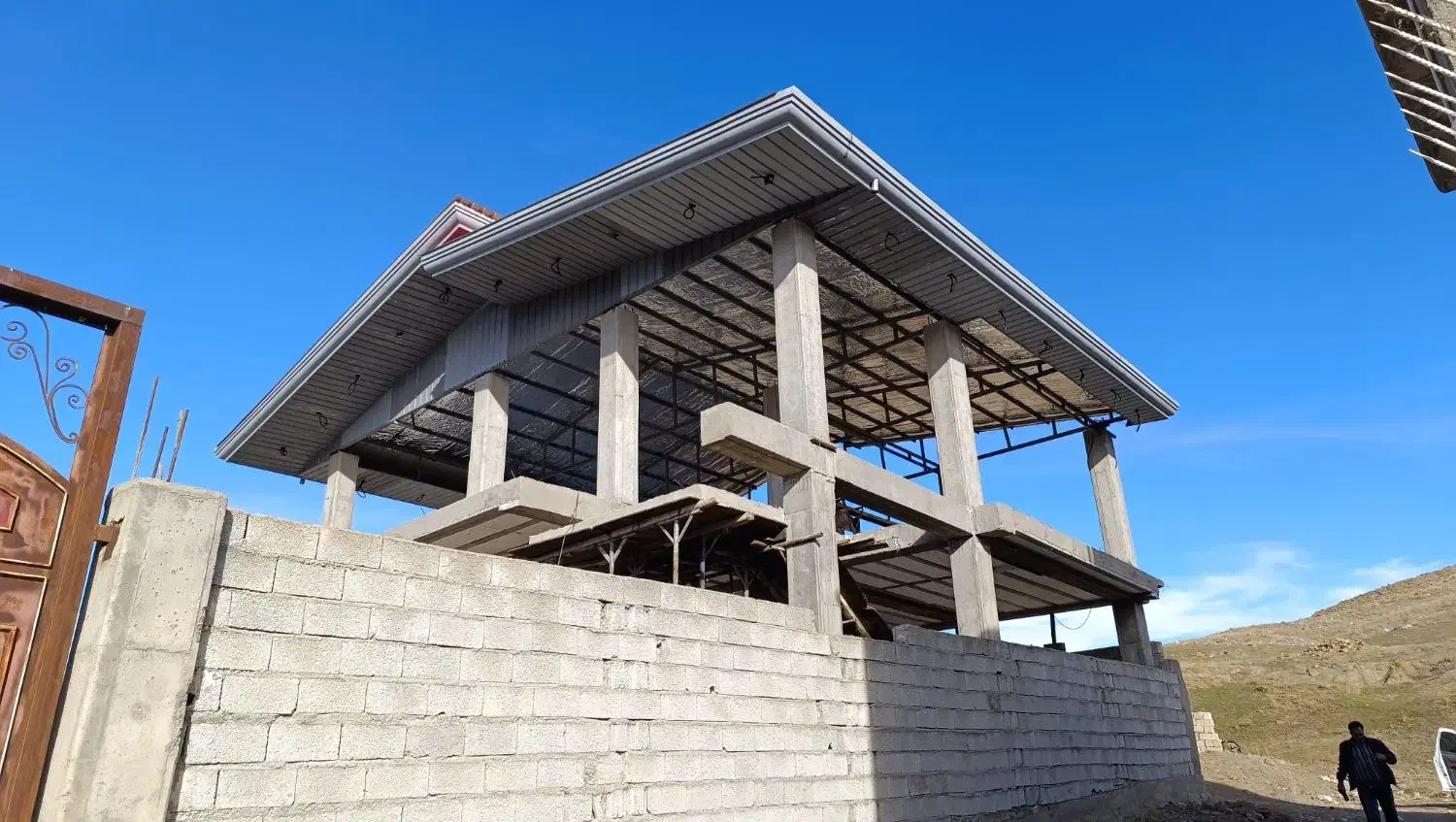 شیروانی خرپا نما لمبه پانل ایرانیت|خدمات پیشه و مهارت|تهران, خزانه|دیوار