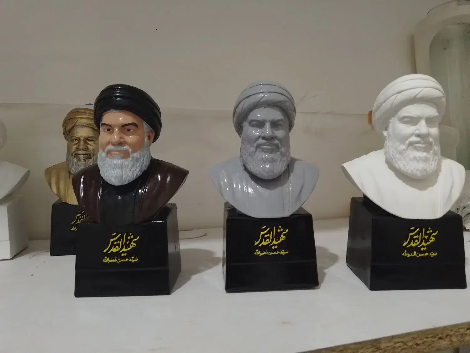 سردیس های شهید سید حسن نصرالله|مجسمه، تندیس، ماکت|رزن, |دیوار