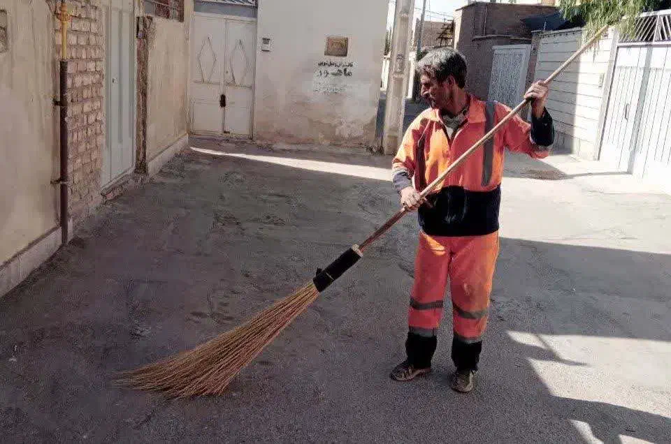 استخدام رفتگر|استخدام سرایداری و نظافت|نجف‌آباد, دفاع مقدس|دیوار