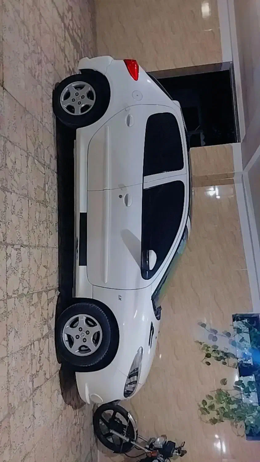 ۲۰۷پانا۴۰۱سفیدبی خط وخش|خودرو سواری و وانت|چالوس, |دیوار