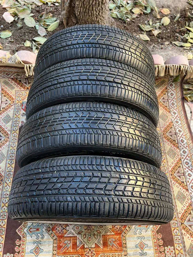 لاستیک دور سفید پیکان|قطعات یدکی و لوازم جانبی|بابل, |دیوار