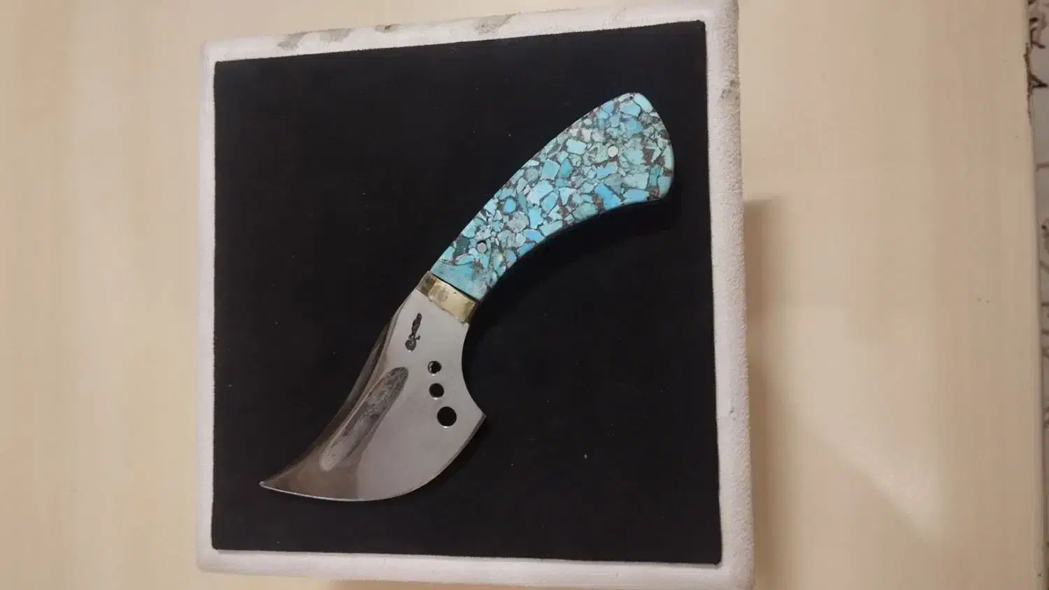 چاقو فیروزه کوب|کلکسیون اشیاء عتیقه|قوچان, |دیوار