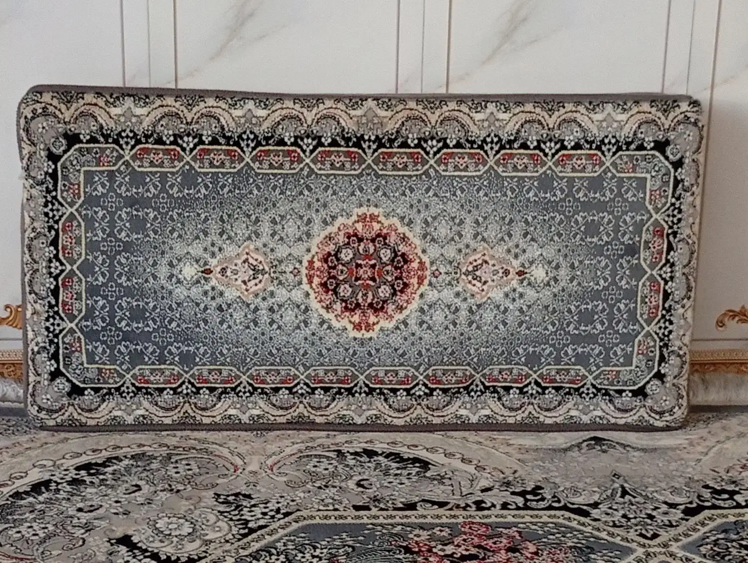 پشتی در نو|پشتی|کرمانشاه, |دیوار